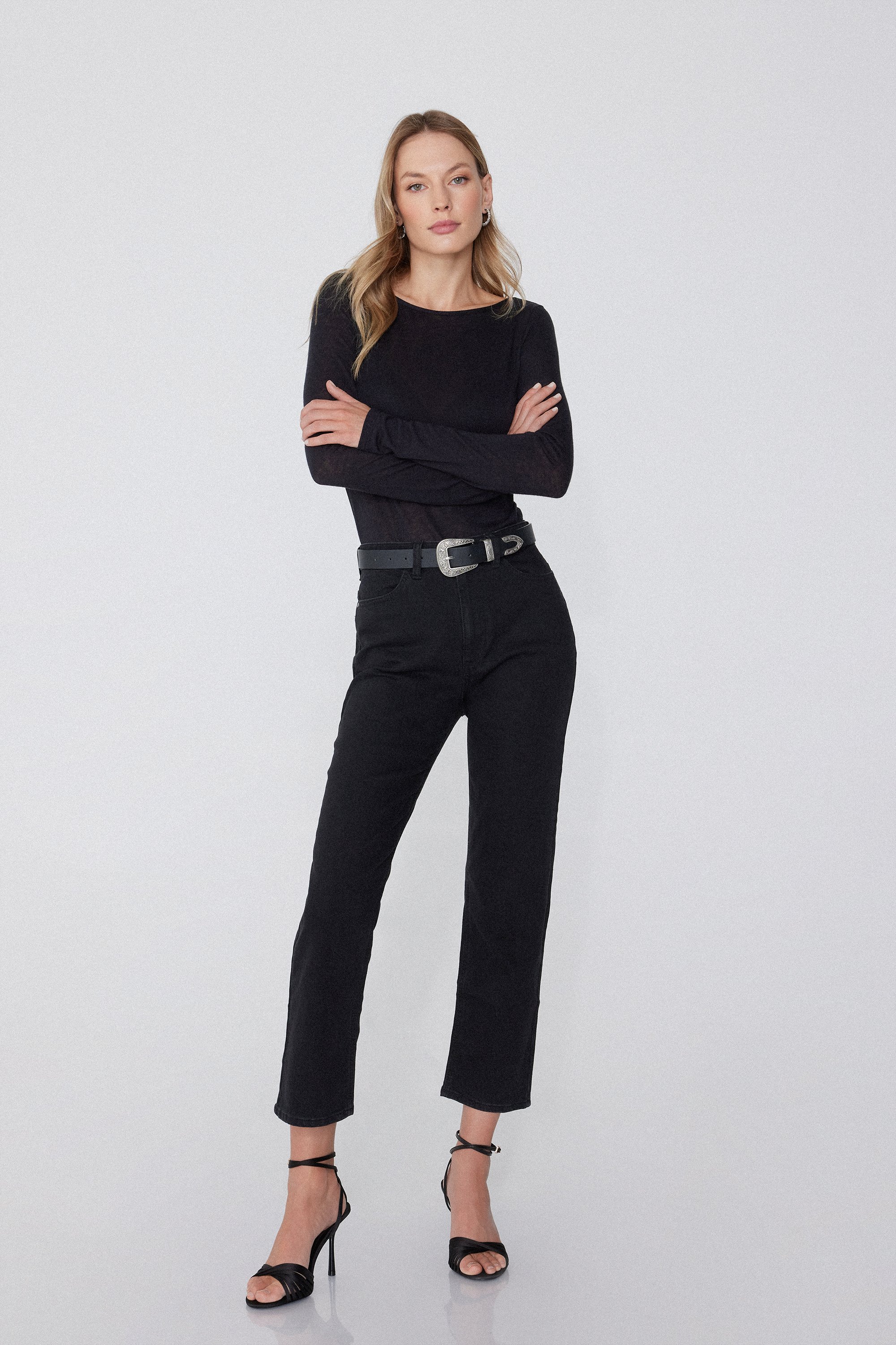 Straight-Fit High-Waist Denim Jeans with Pockets