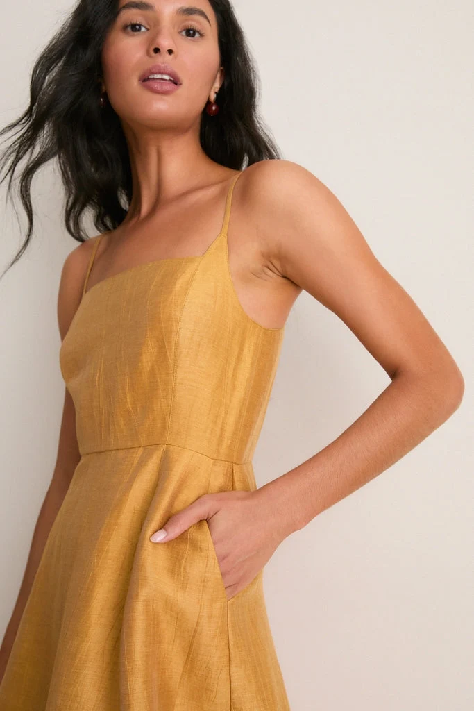 Golden Spice Meredith Midi Dress