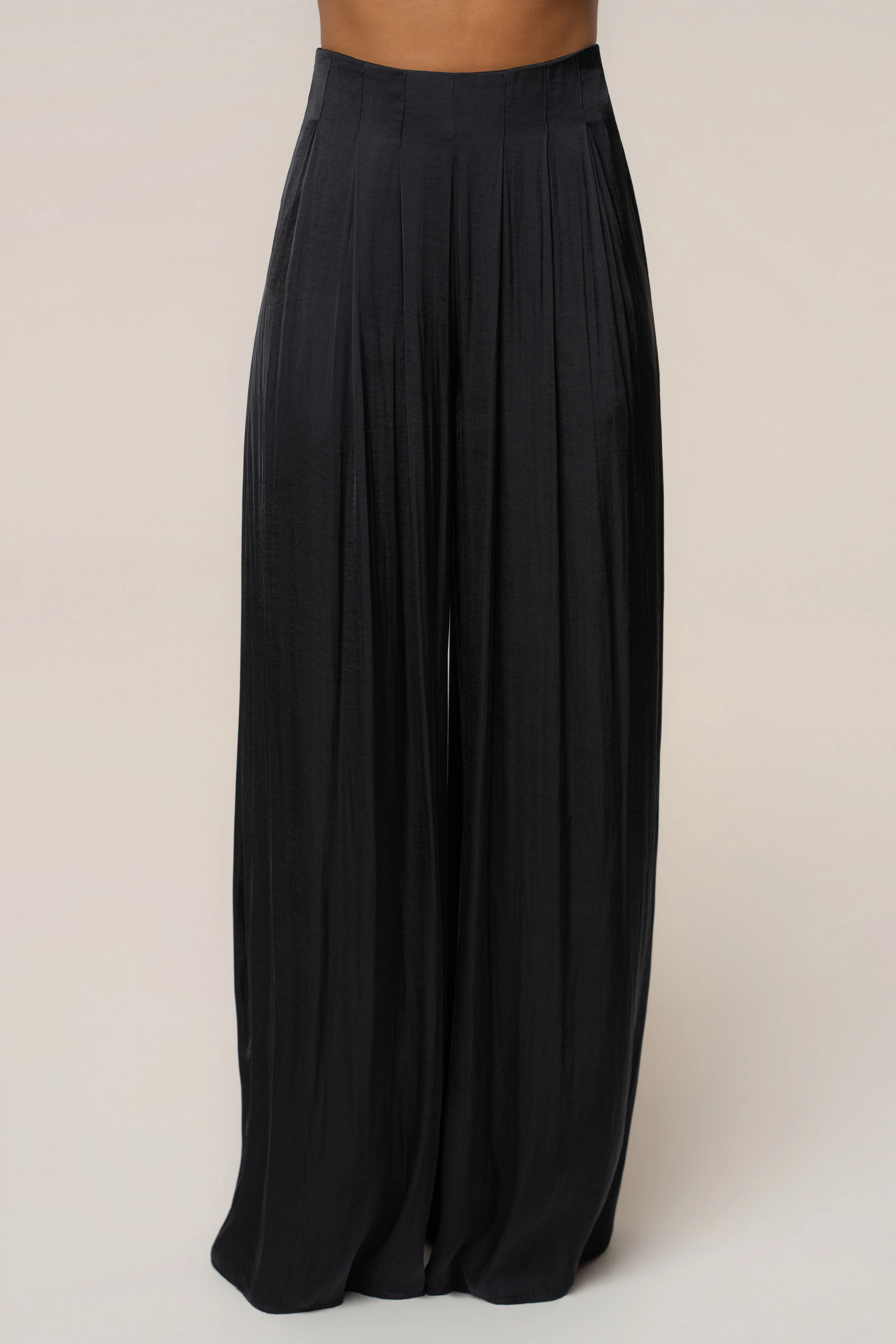Black Core Form Pleated Trouser