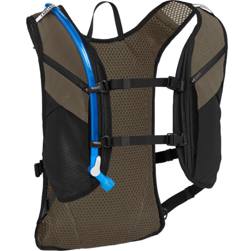 CamelBak Chase Adventure 8L Hydration Vest + 2L Crux Reservoir - black/earth