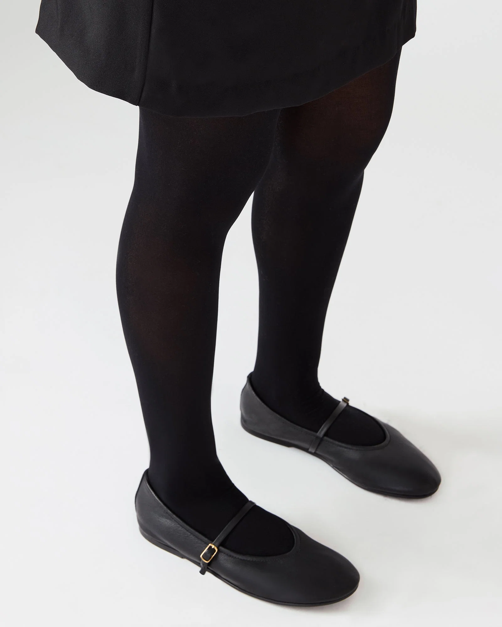 Besette Black Leather