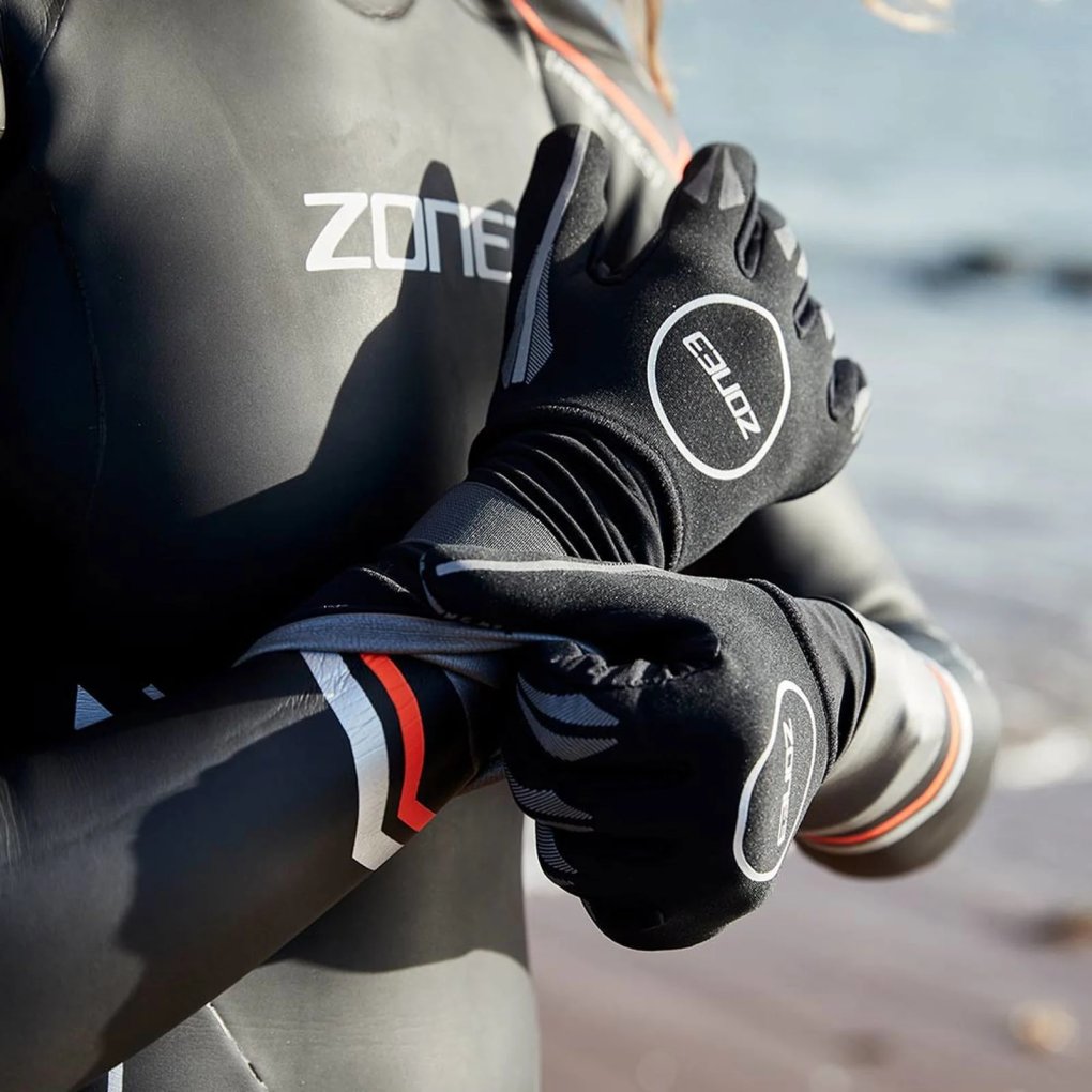 Zone3 Neoprene Swim Gloves - black/silver