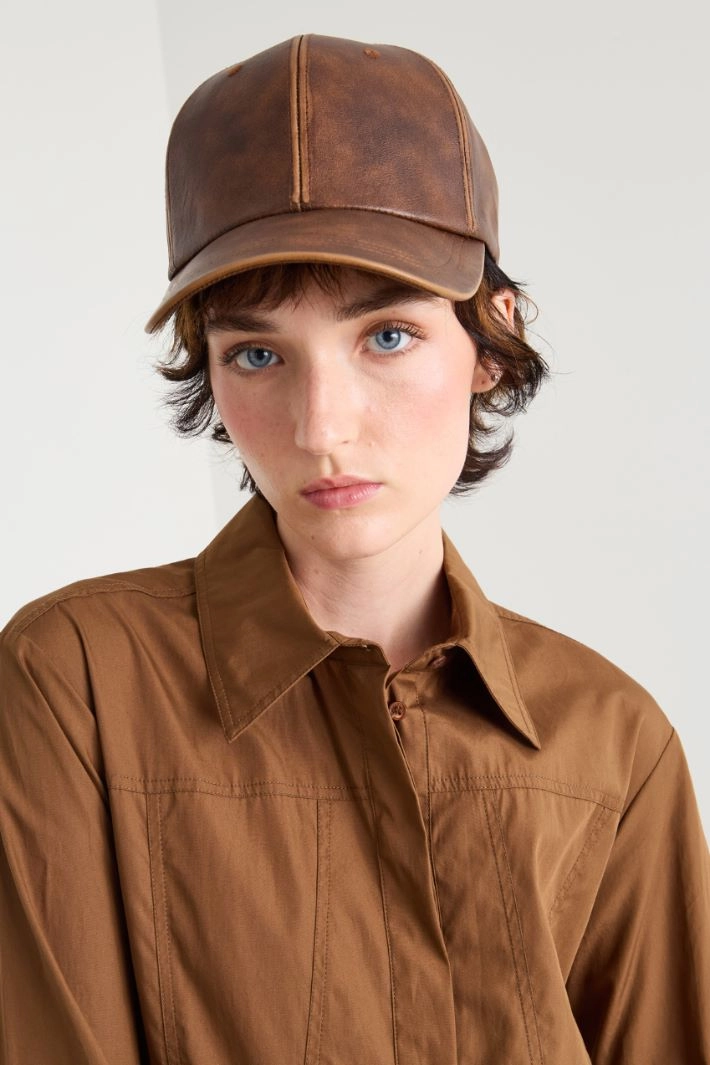 Coated fabric baseball cap - BROWN