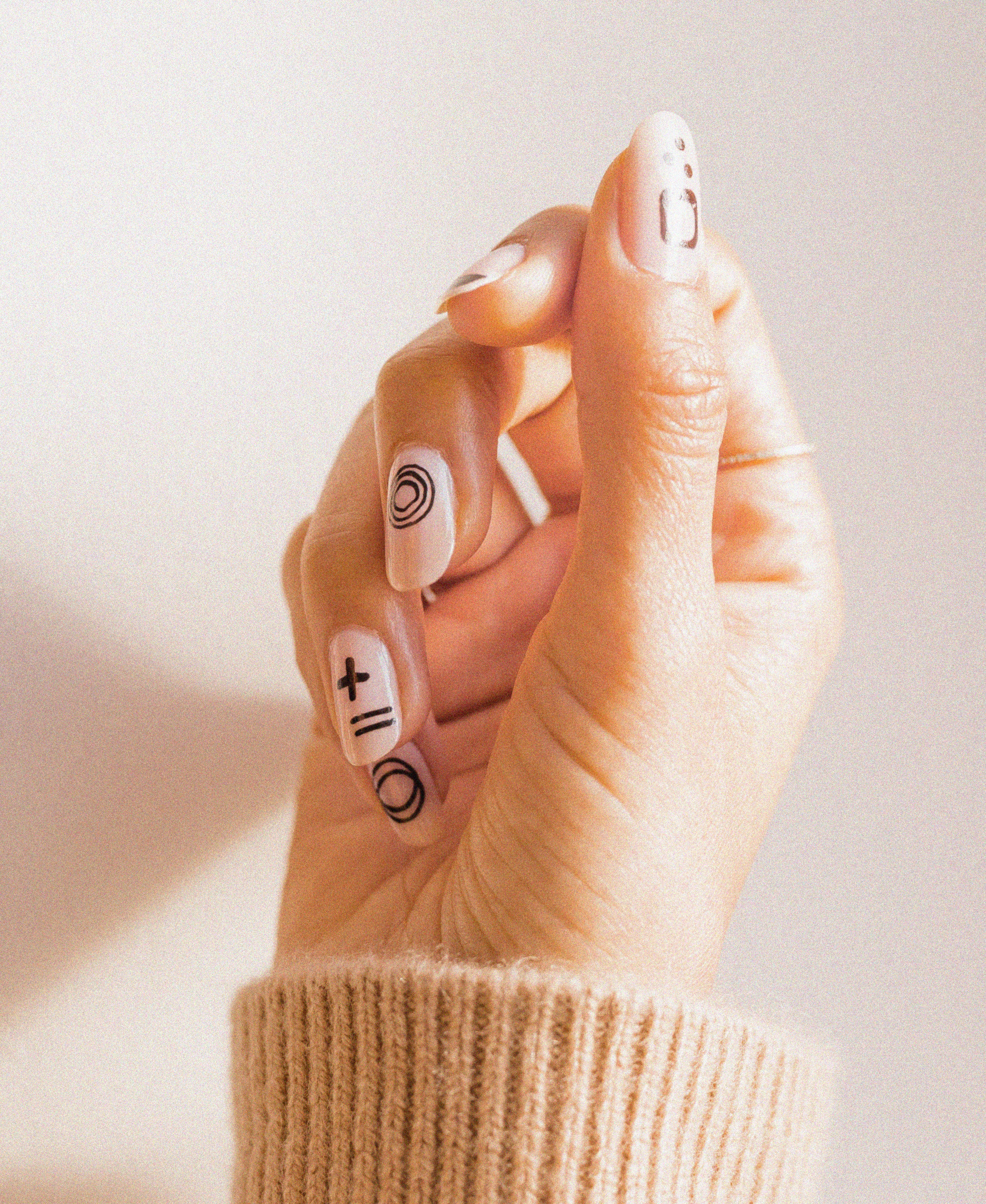 Mod Nail Art