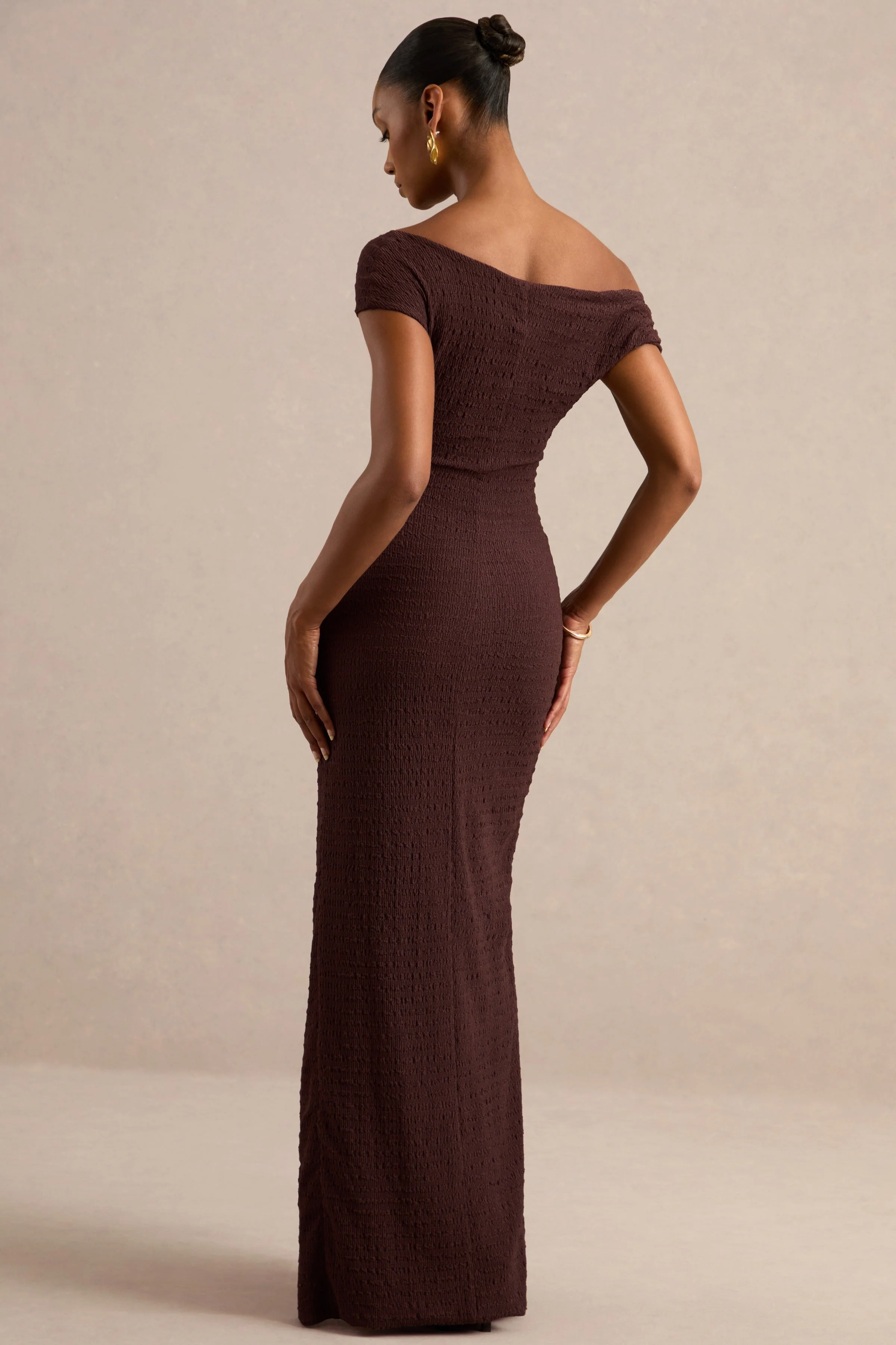 Aroa | Dark Brown Textured Jersey Bardot Short Sleeve Maxi Dress With Split