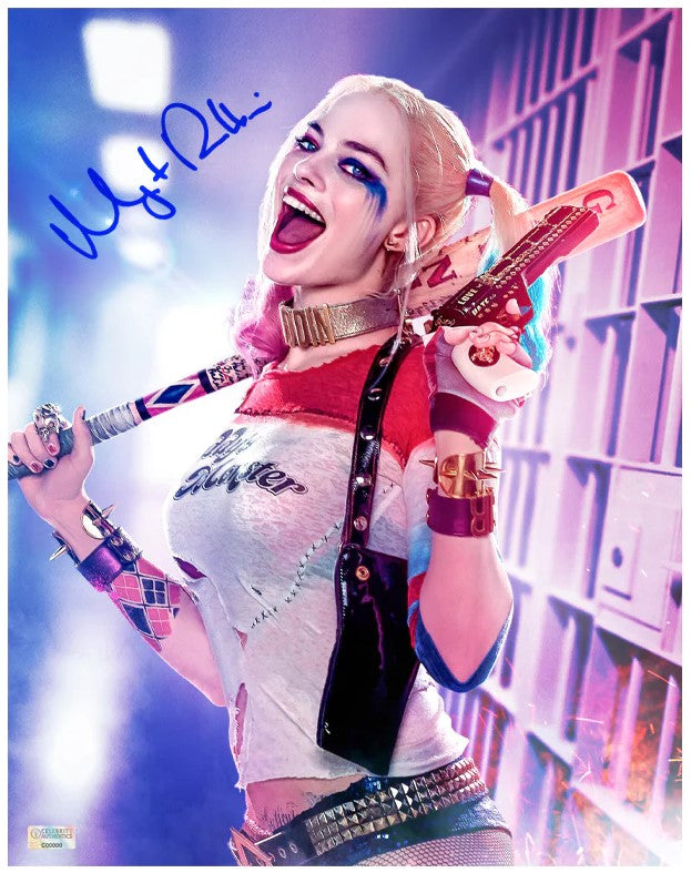 Margot Robbie Autographed Suicide Squad Harley Quinn 28cm×35 Photo