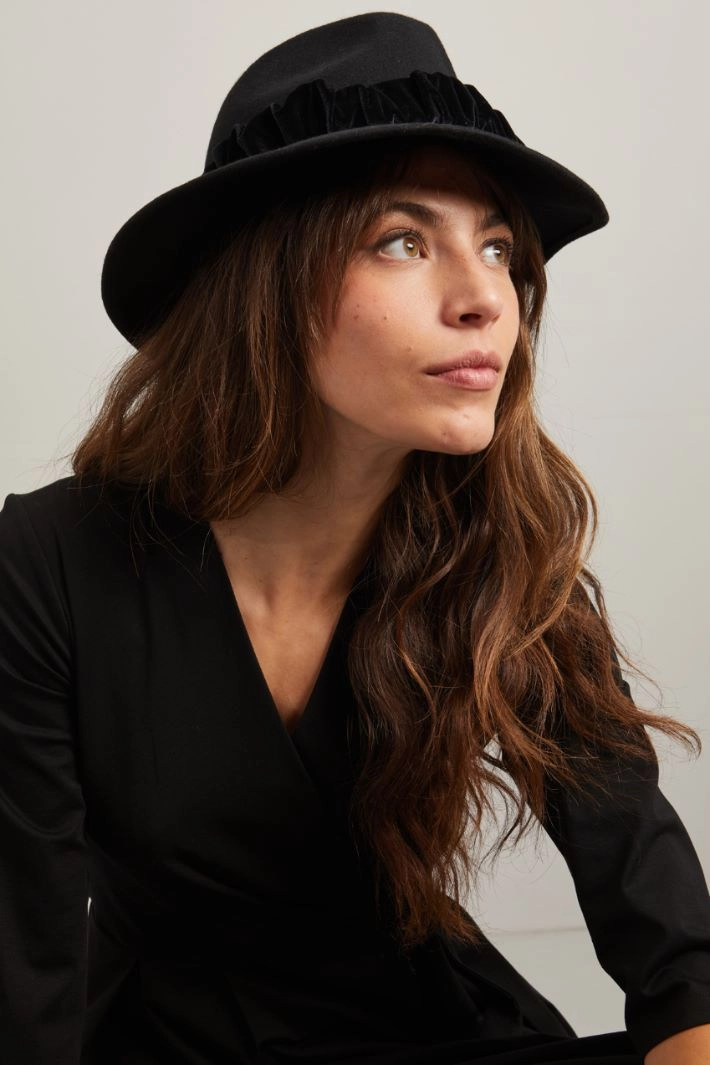 Velvet ribbon hat - BLACK