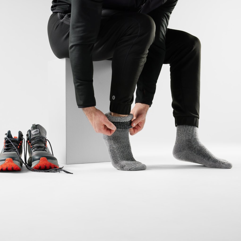 SmartWool Classic Edition Extra Cushion Second Cut Crew Hiking Socks - 001 black