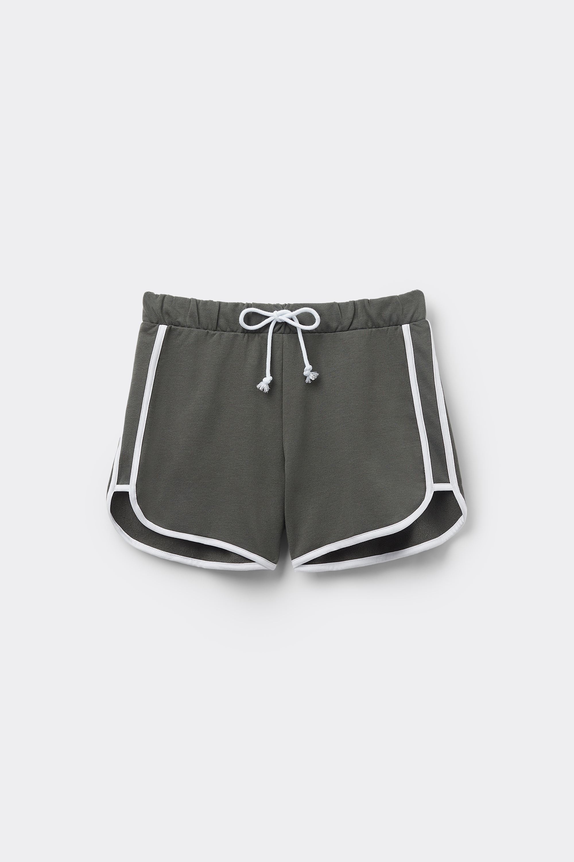 Fleece Shorts with Piping
