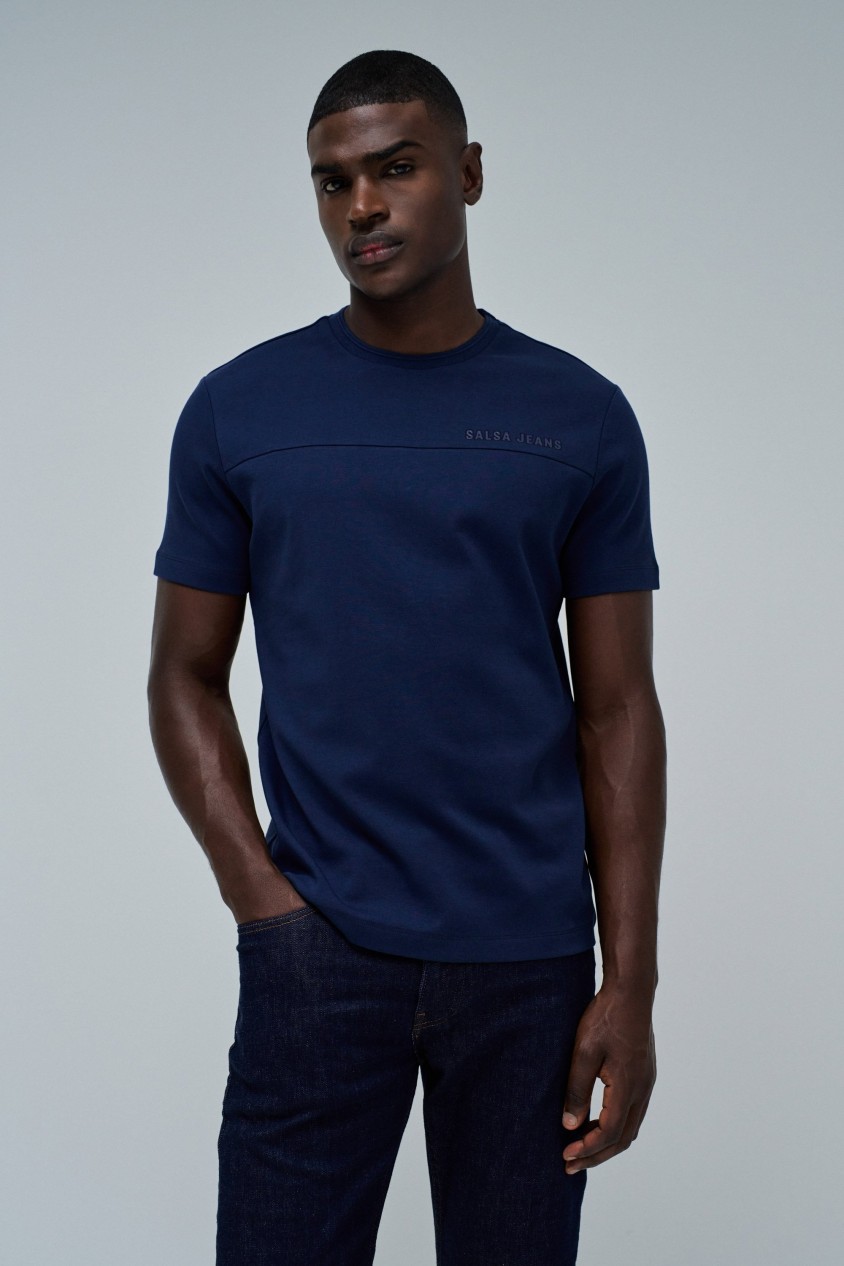 T-SHIRT WITH BRANDING