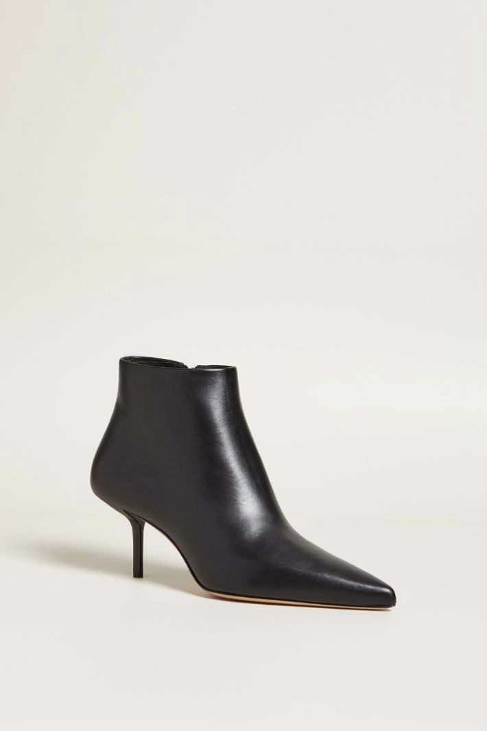 Leather ankle-boots - BLACK