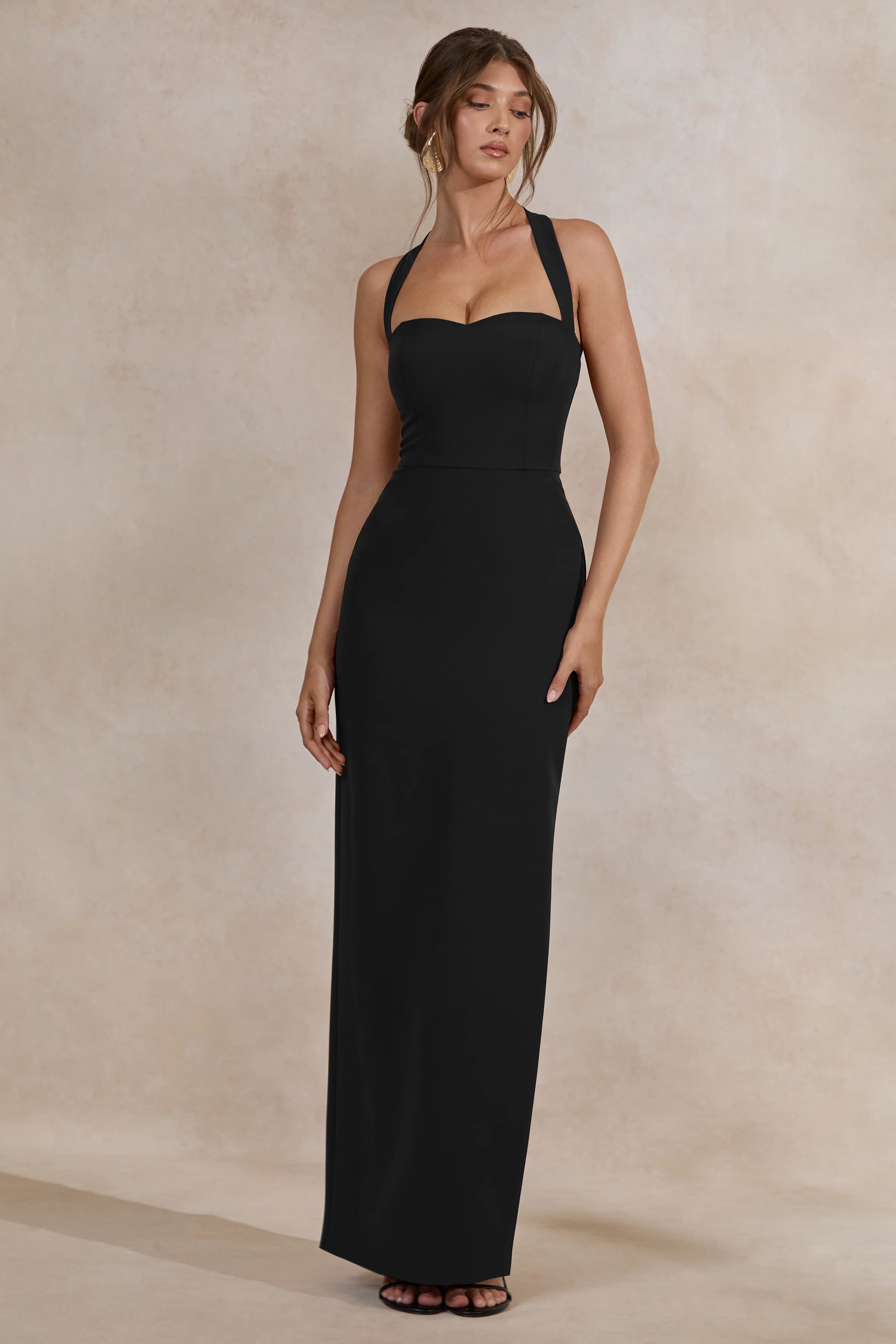 Heloira | Black Sweetheart-Neck Maxi Dress