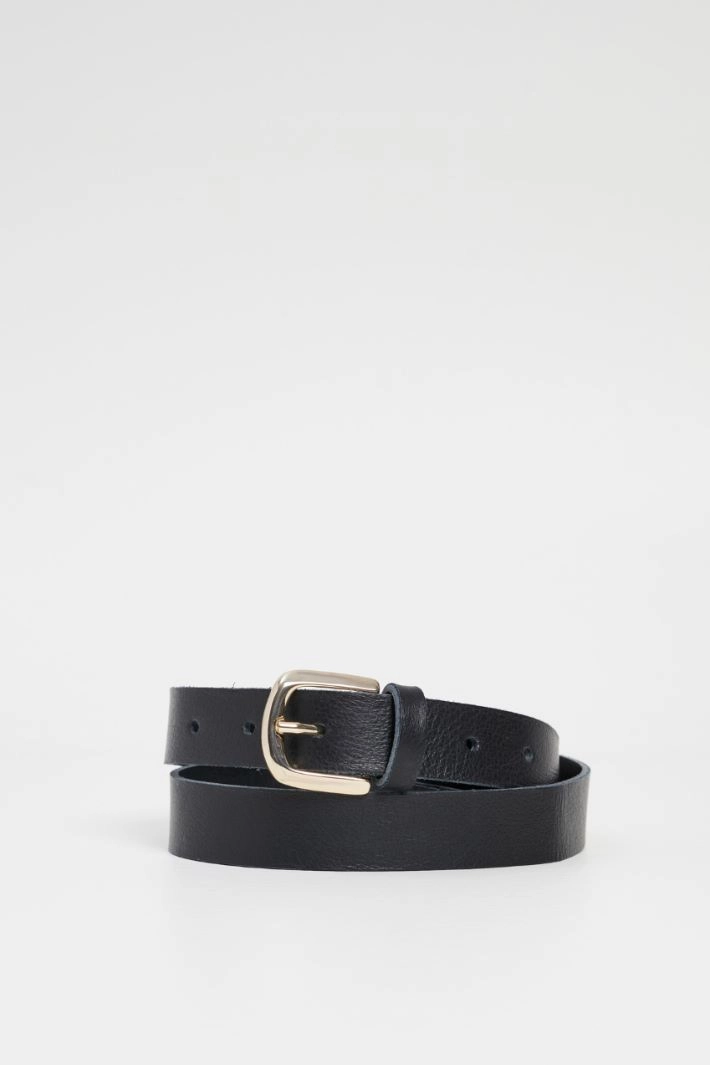 Thin leather belt - BLACK