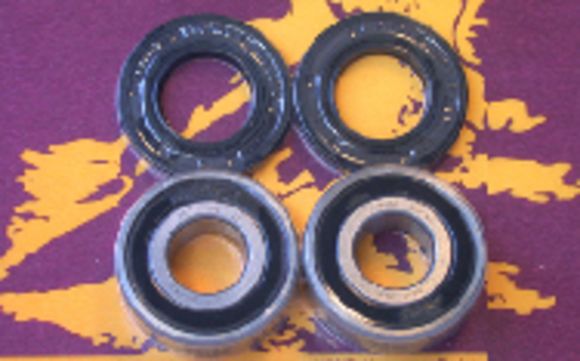Wheel Bearing Pivot works Rear Wheel Bearing and Seal KitRef : PK00086A / 1047534