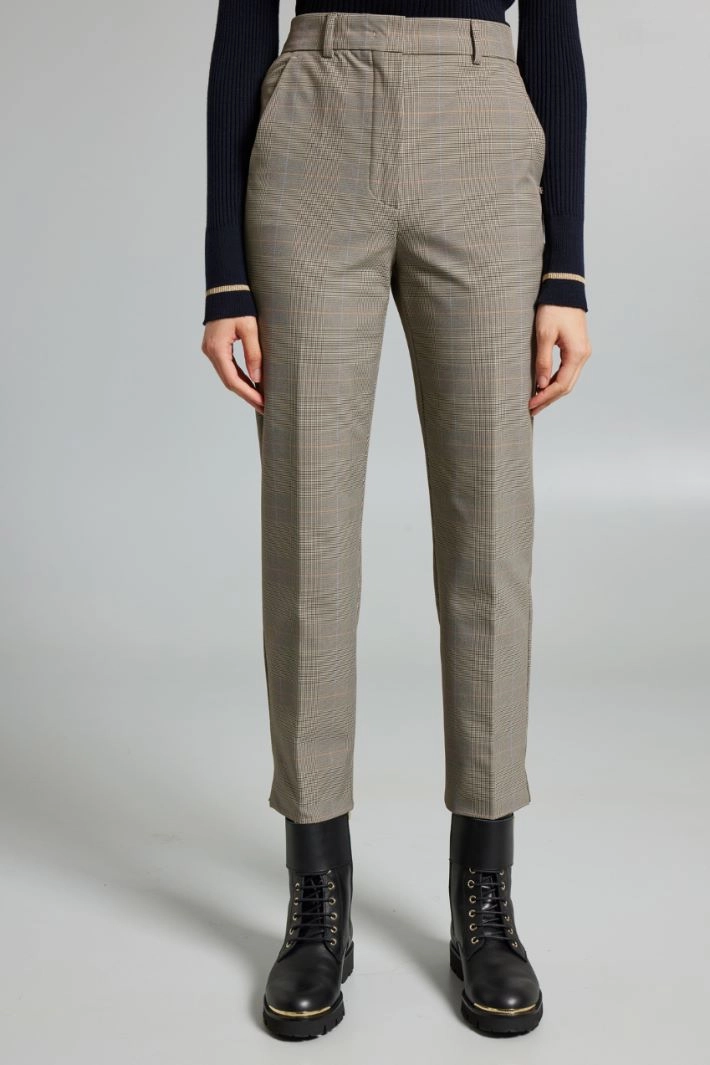 Trousers in a technical batavia - BROWN SAND