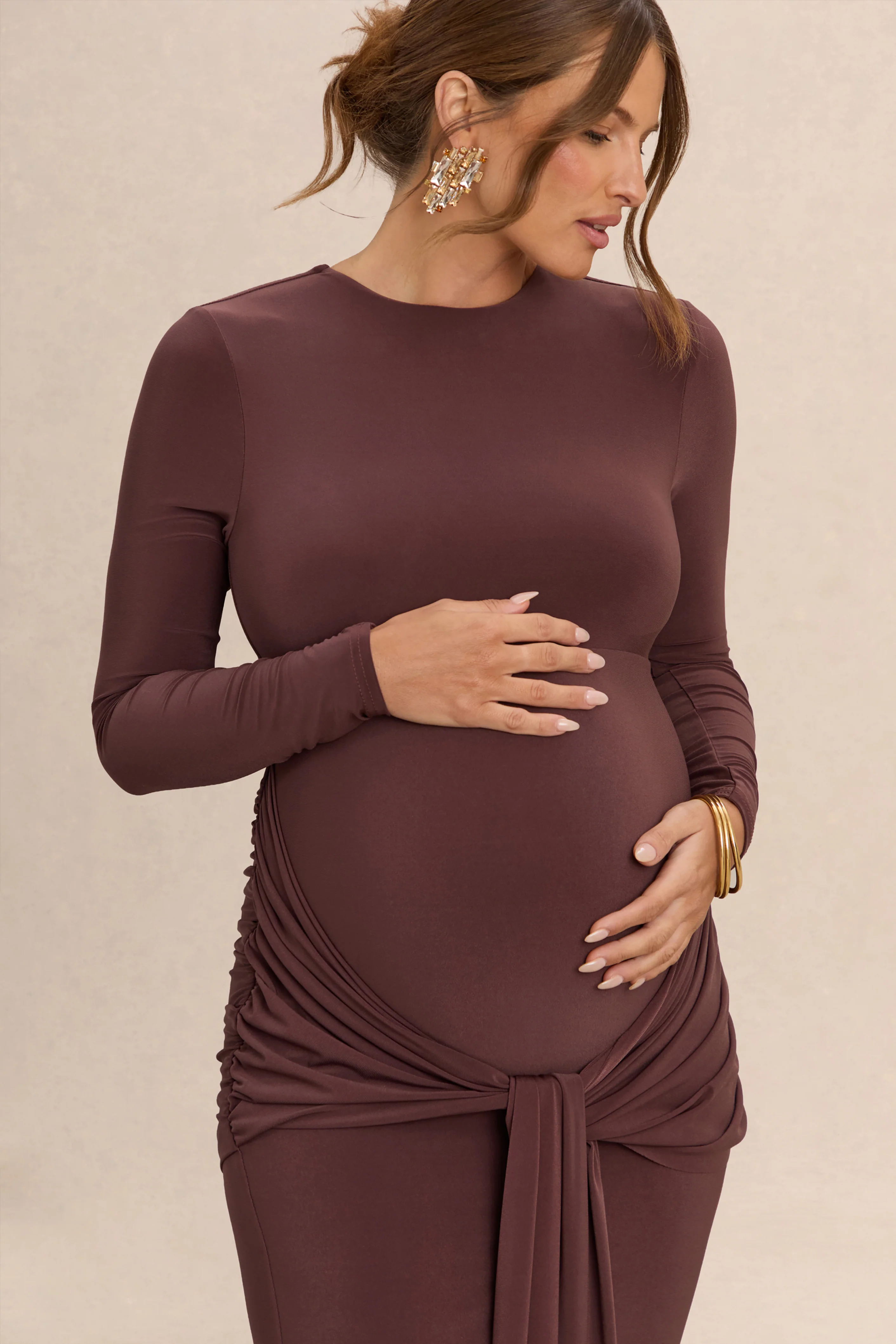 Aveny | Brown Crew-Neck Maternity Maxi Dress With Ruched-Detailing And Sash