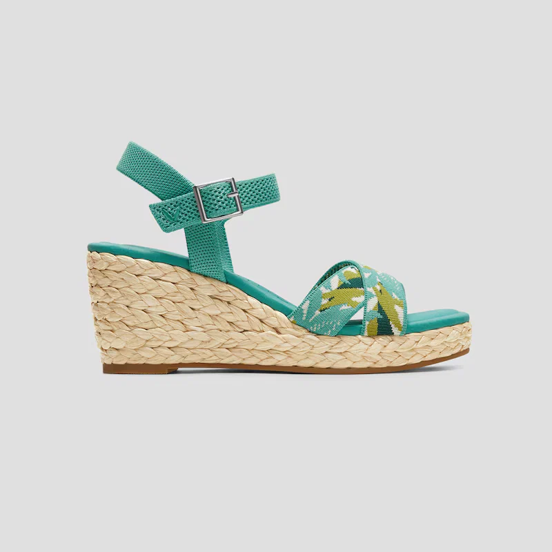 Round-toe Wedge Sandals (Sally Pro)