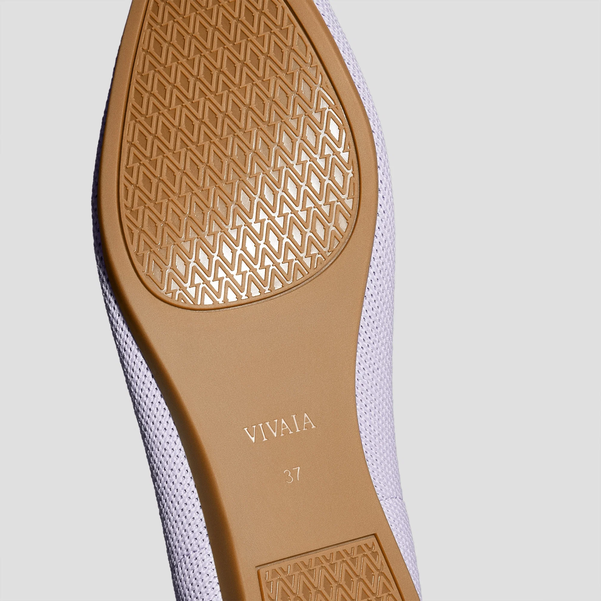Pointed-Toe Ballet Flats (Aria 5°)