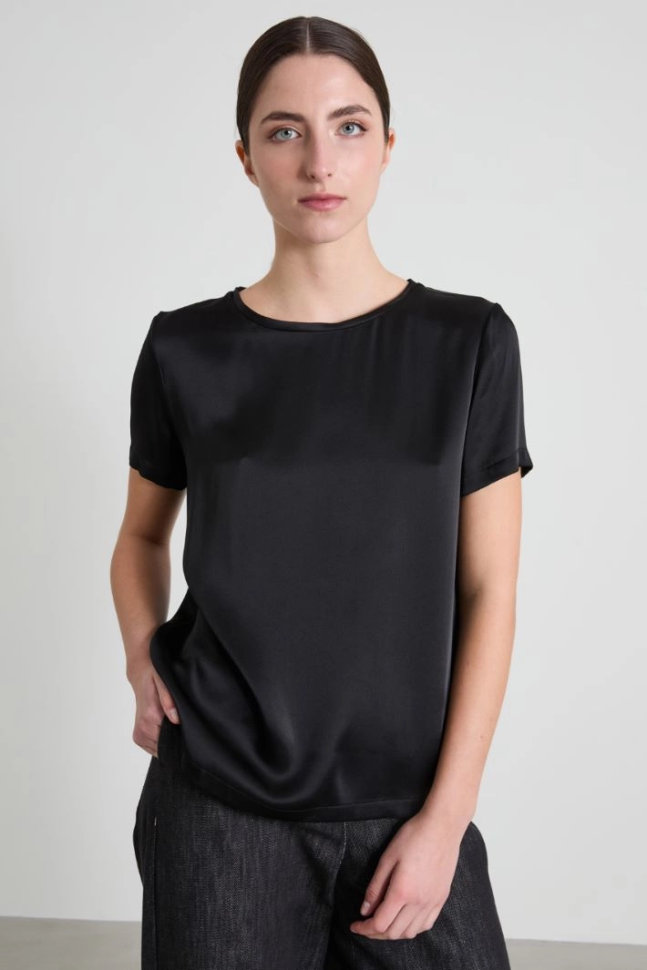Satin T-shirt - BLACK