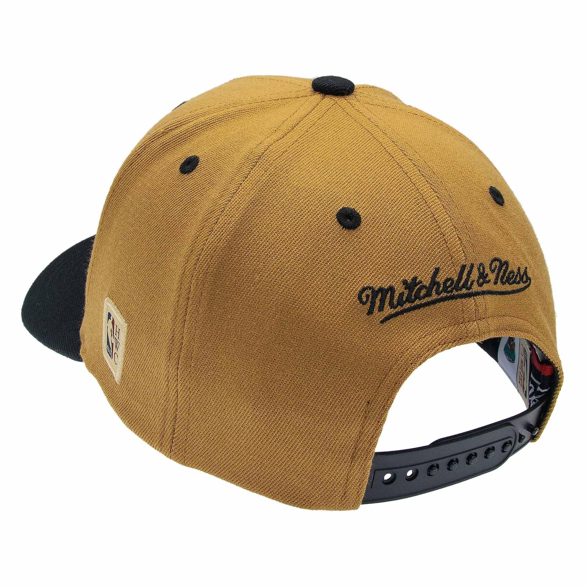 Vancouver Grizzlies Team Arch Classic Red Stretch-Snap NBA Cap Khaki