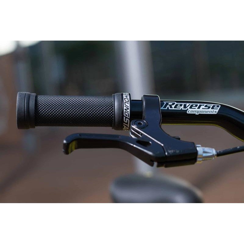 Reverse Components Youngstar Lock-On Grips | 28mm - black