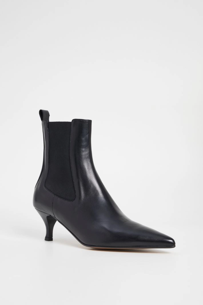 Heeled ankle boots - BLACK