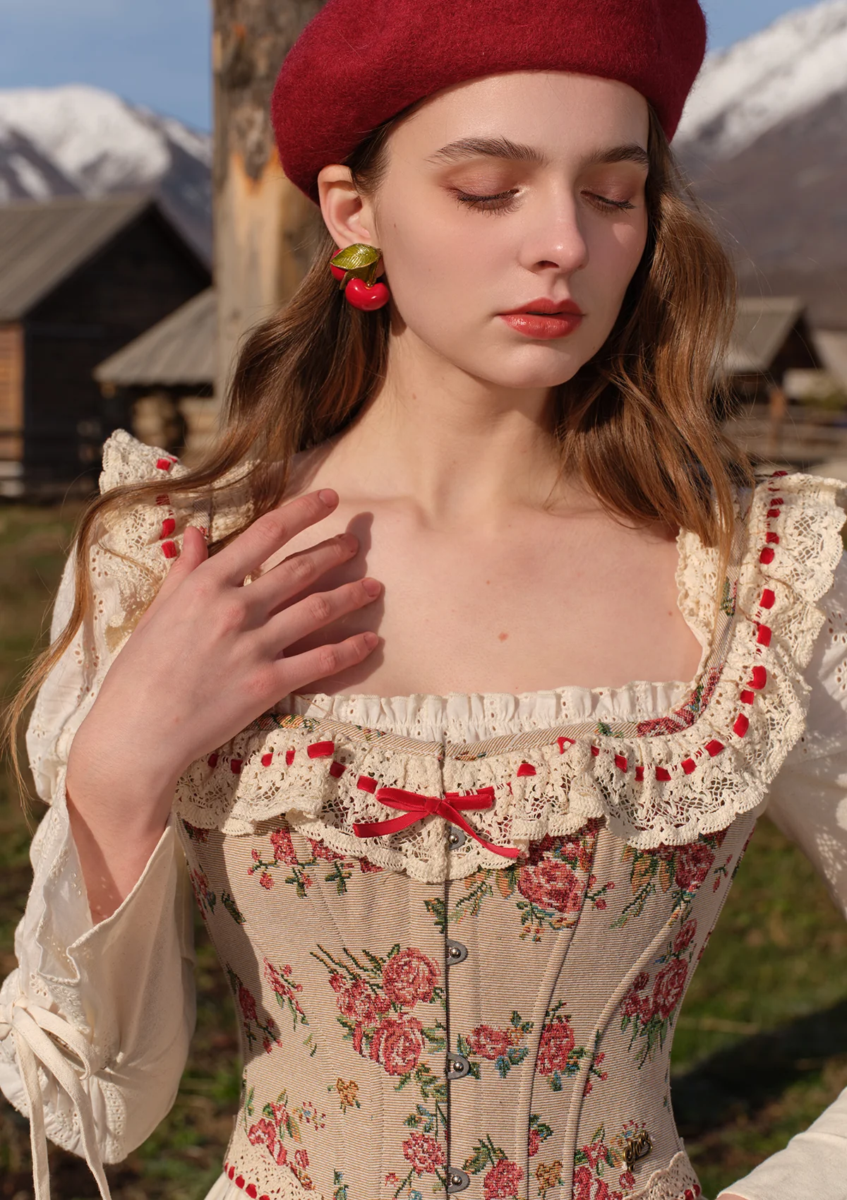 (US Exclusive) Rosey Christmas Cottage Corset