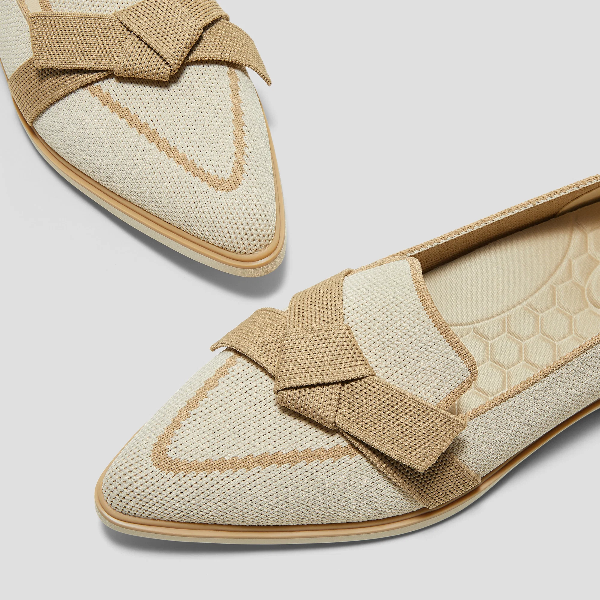 Water-Repellent Pointed-Toe Bow Loafers (Valentina)