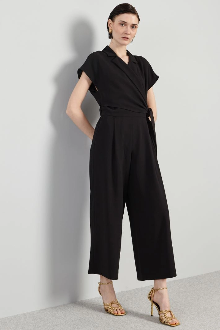 Jumpsuit with lapel collar - BLACK