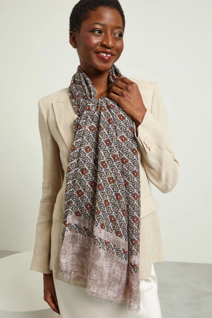 Light printed stole - RED BEIGE DOVE GREY