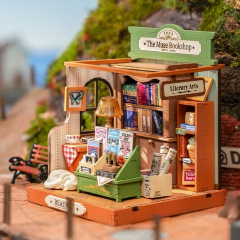 The Muse Bookshop, Super Mini Houses - Little Warm Spaces Robotime DS040