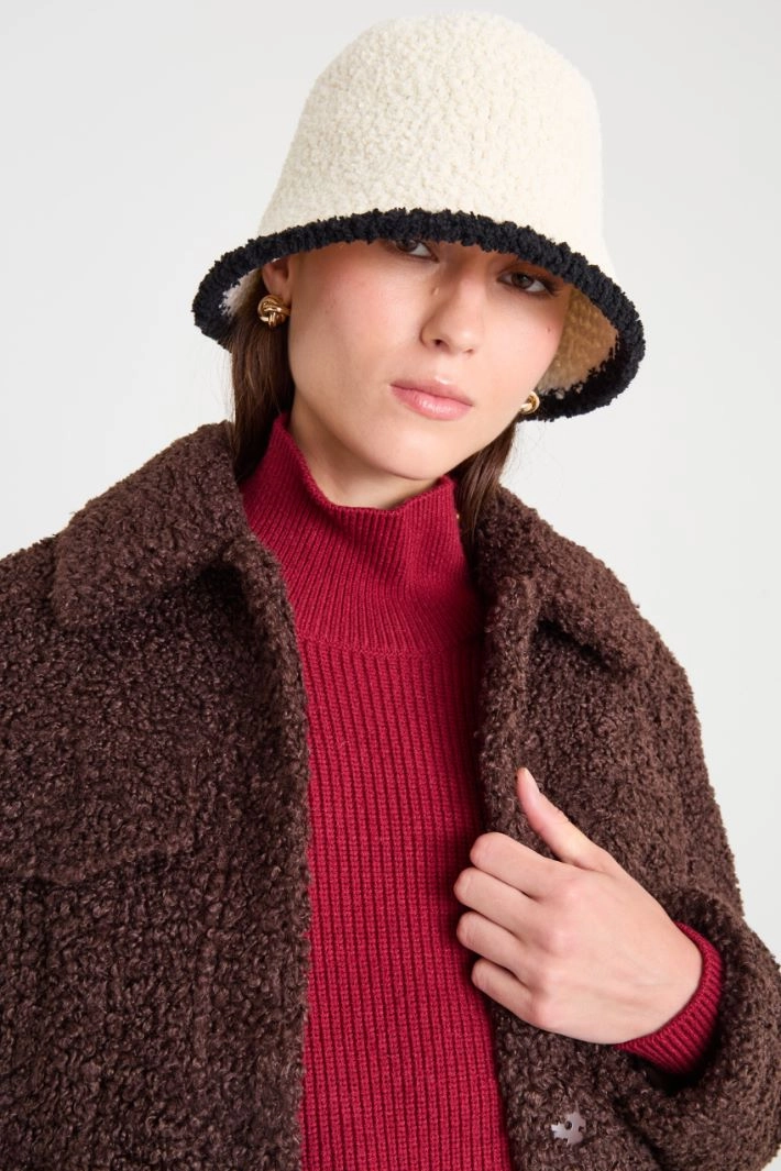 Cloche in bouclé fabric - CREAM