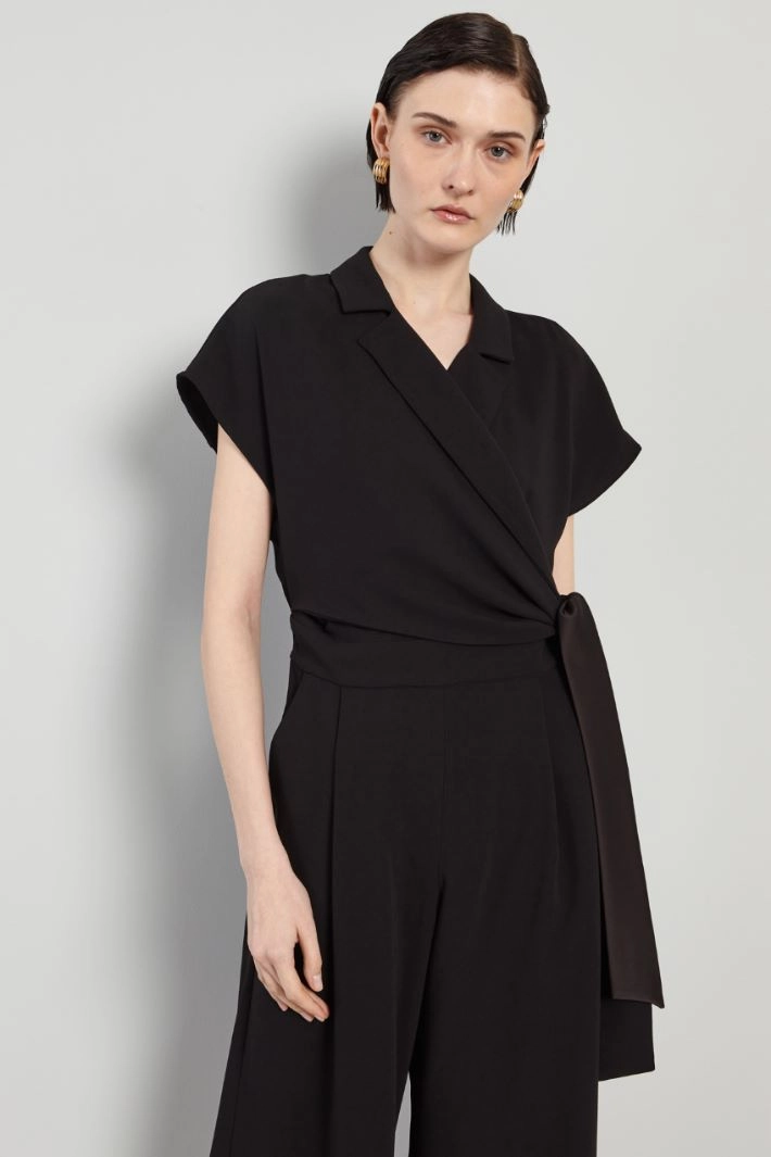 Jumpsuit with lapel collar - BLACK