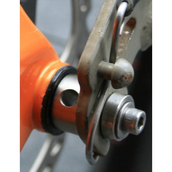 The Robert Axle Project Thru Axle for BOB Trailer - M12x1.5 - 176/182/188mm - BOB122