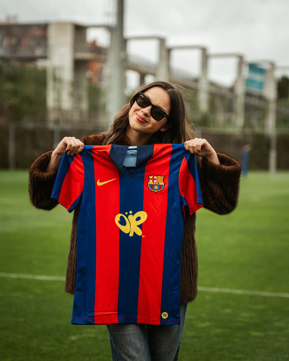 Jersey Retro Nike 2003/04 FC Barcelona x Olivia Rodrigo x Spotify