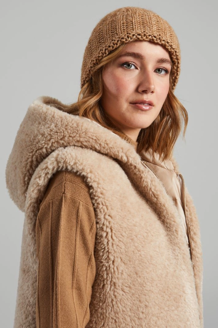 Turn-up beanie hat - CAMEL