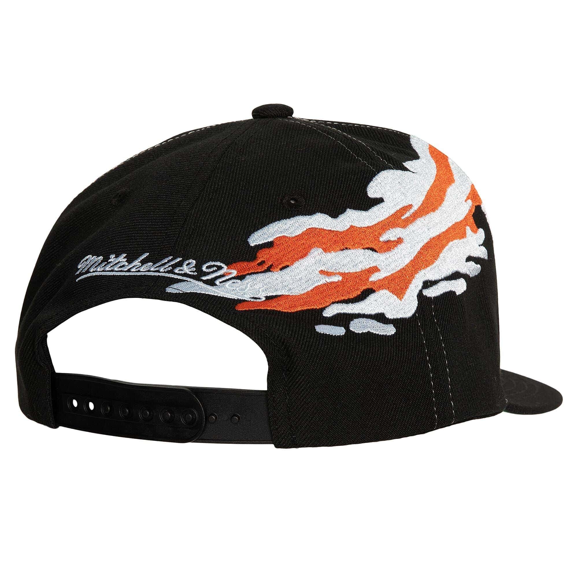 Philadelphia Flyers Paintbrush Mitchell & Ness Snapback NHL Cap Black