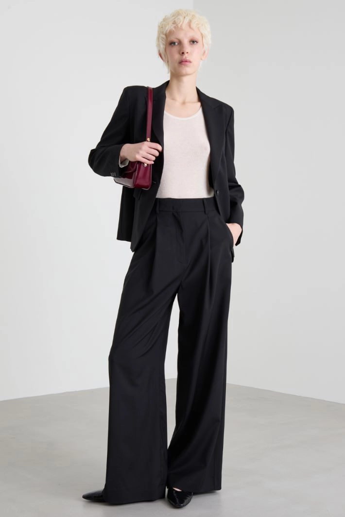 Wool trousers with darts - BLACK