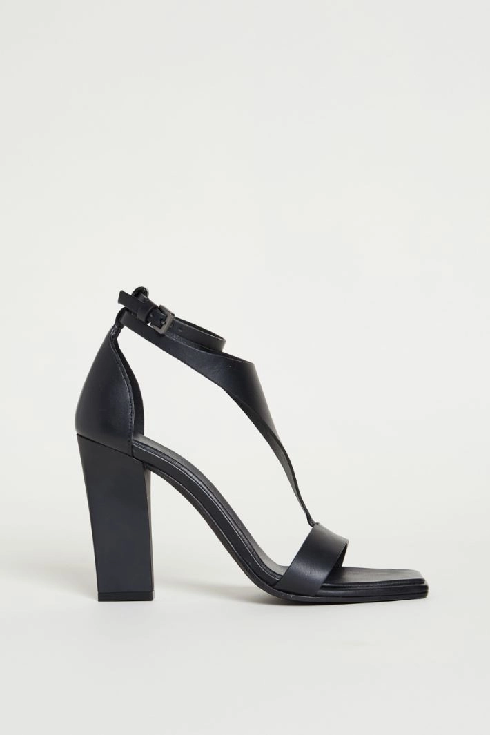 Smooth leather sandals - BLACK