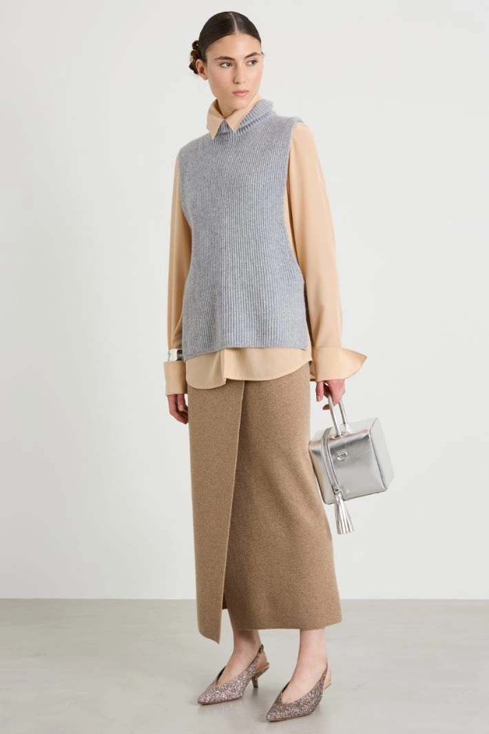 Waistcoat in cashmere and wool-blend yarn - GREY