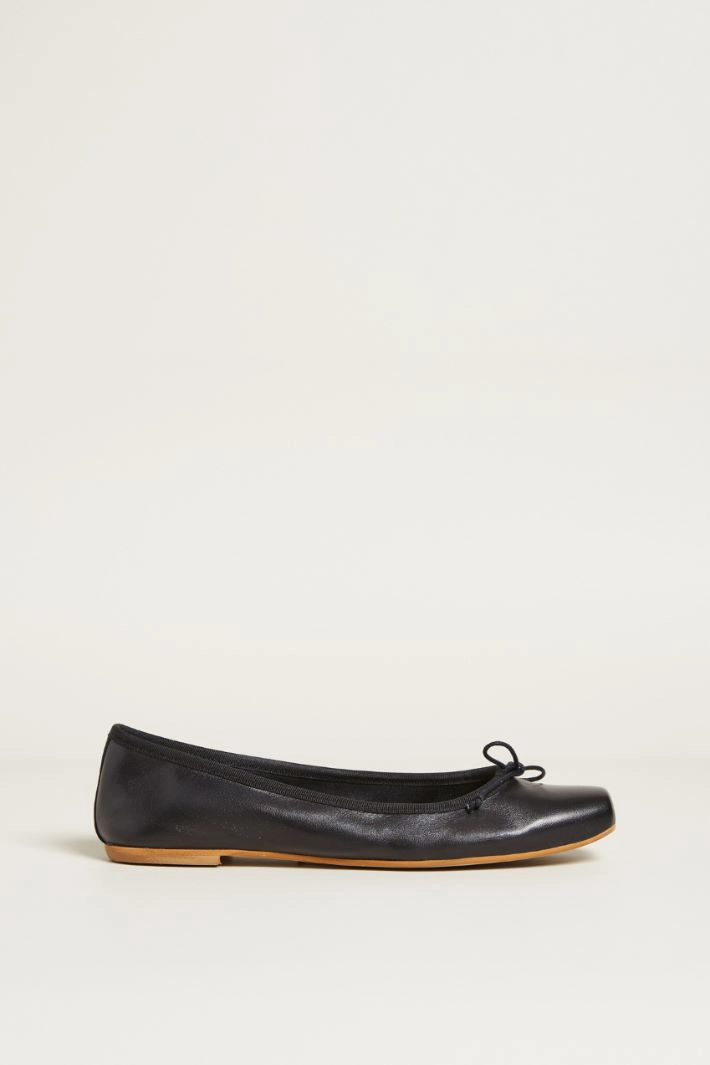 Leather ballerinas - BLACK
