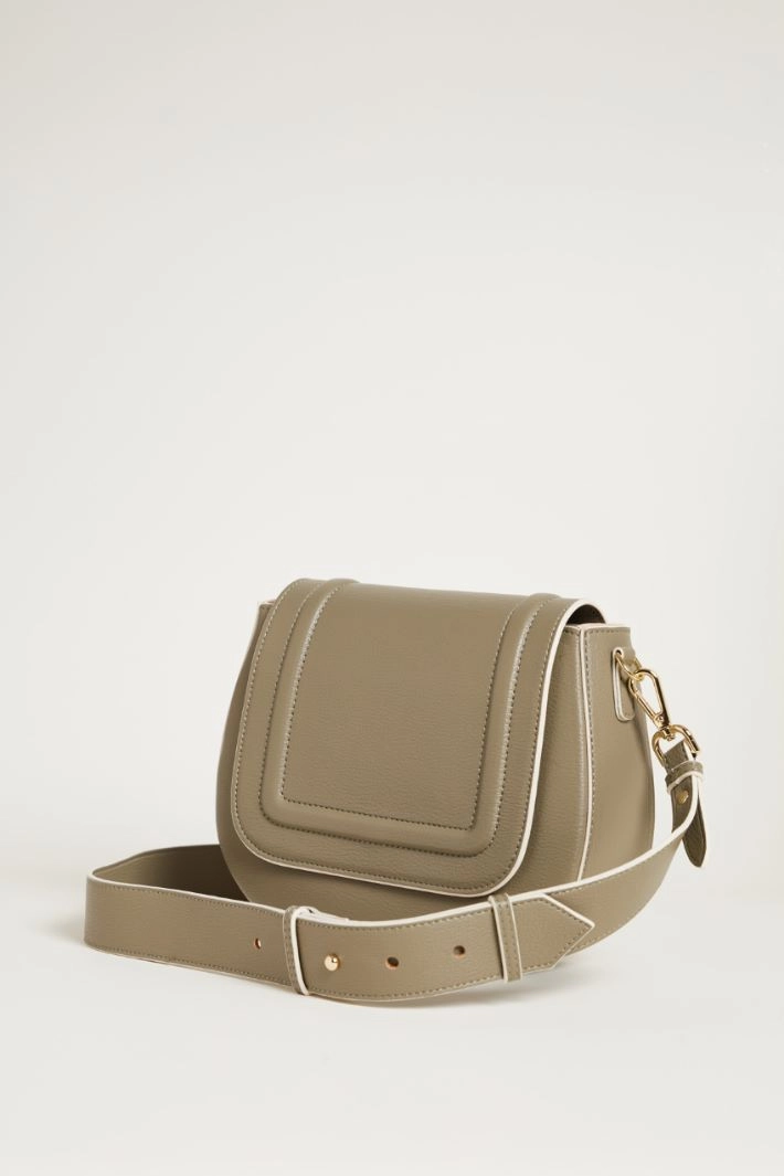 Rounded shoulder bag - GREEN