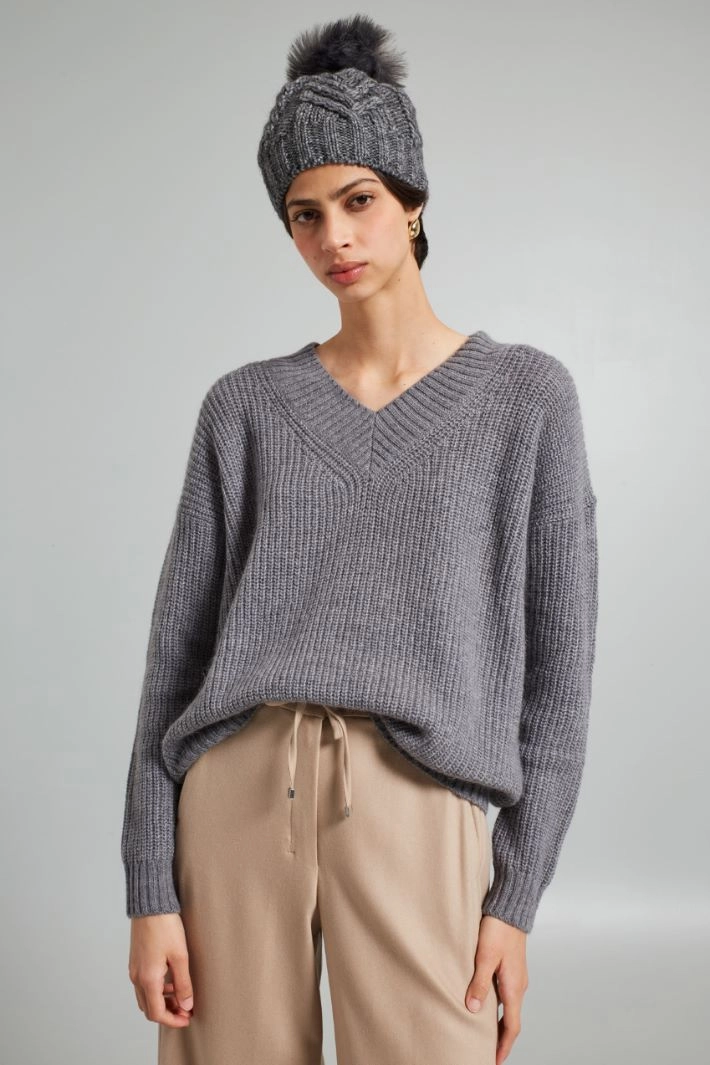 Braided beanie hat with pom pom - MEDIUM GREY