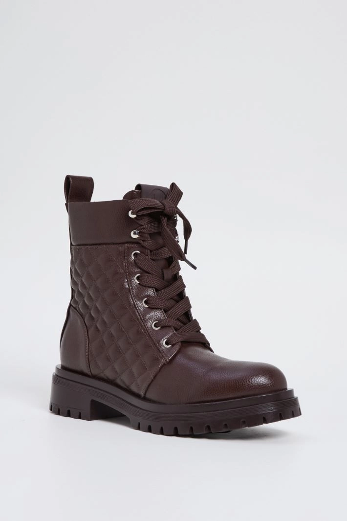 Quilted combat boots - BROWN