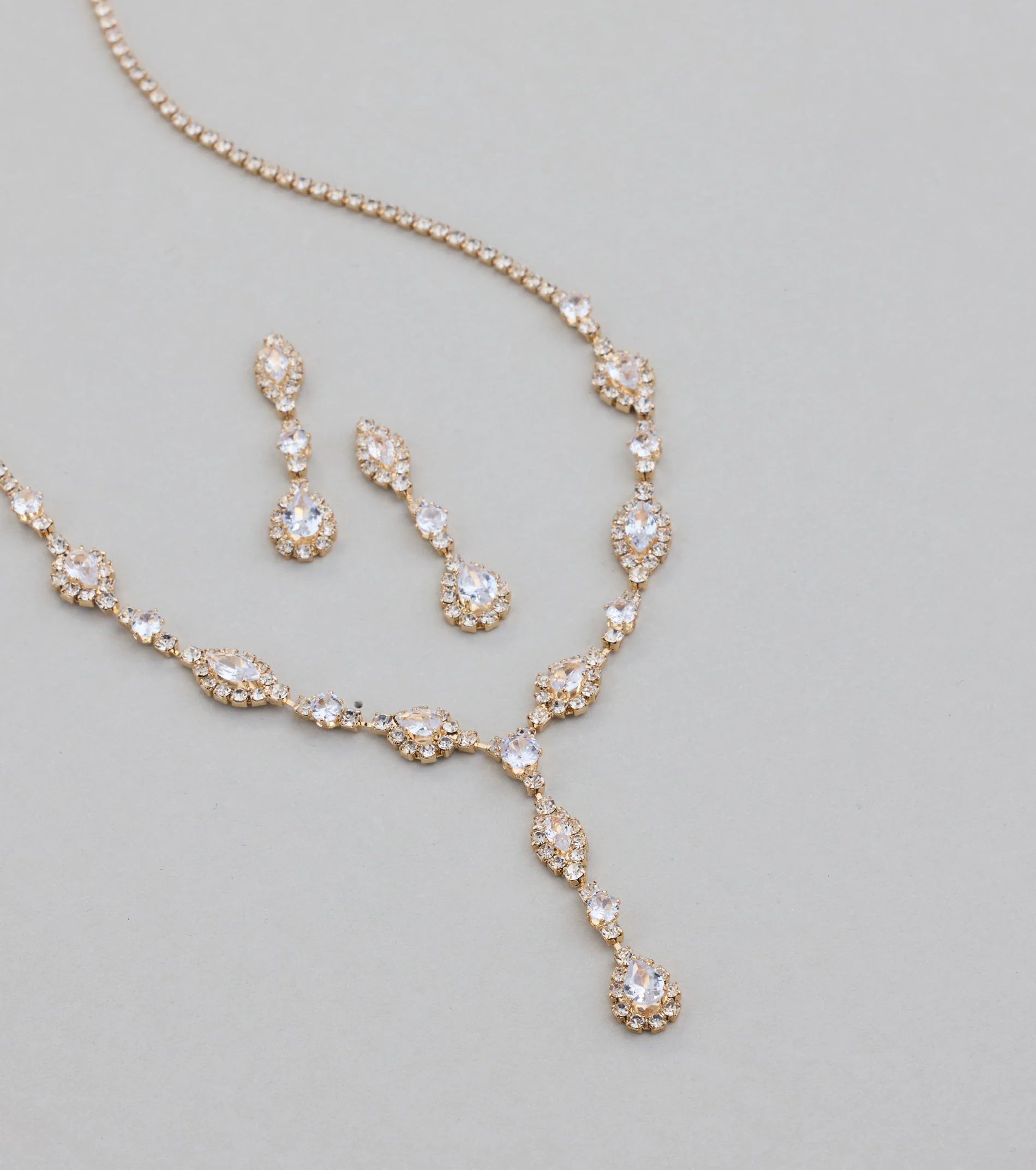 Dazzling Elegance Necklace And Earrings Set