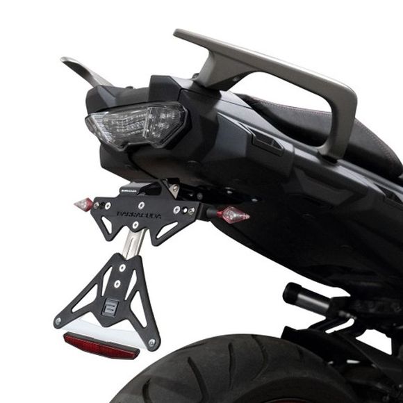 Support de plaque Barracuda Noir - NoirRef : BAR0310 / YMTR9104-18