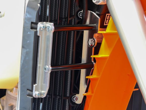 Axp aluminum radiator protection 4mmRef: XP00093A / 1124818