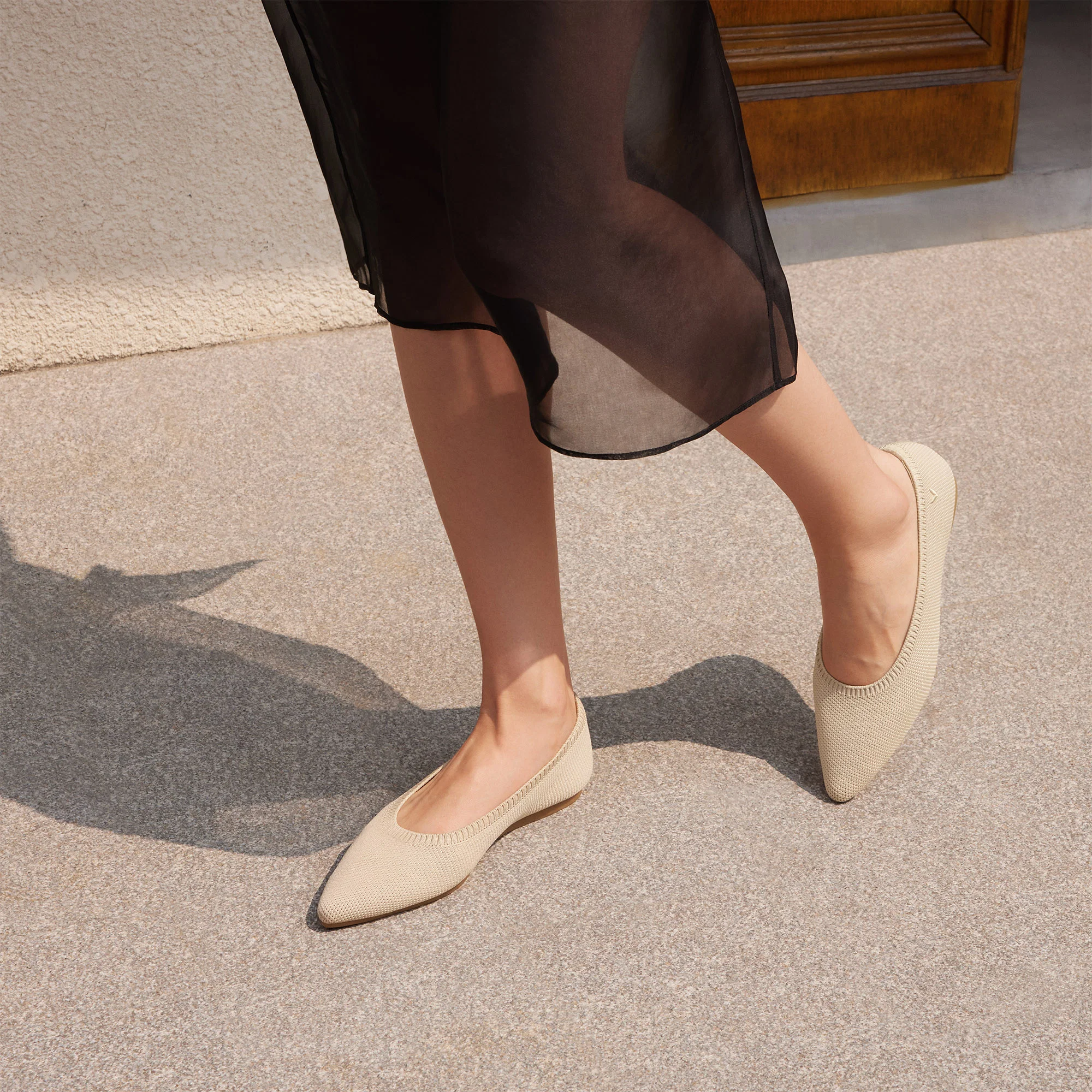 Pointed-Toe Ballet Flats (Aria 5°)