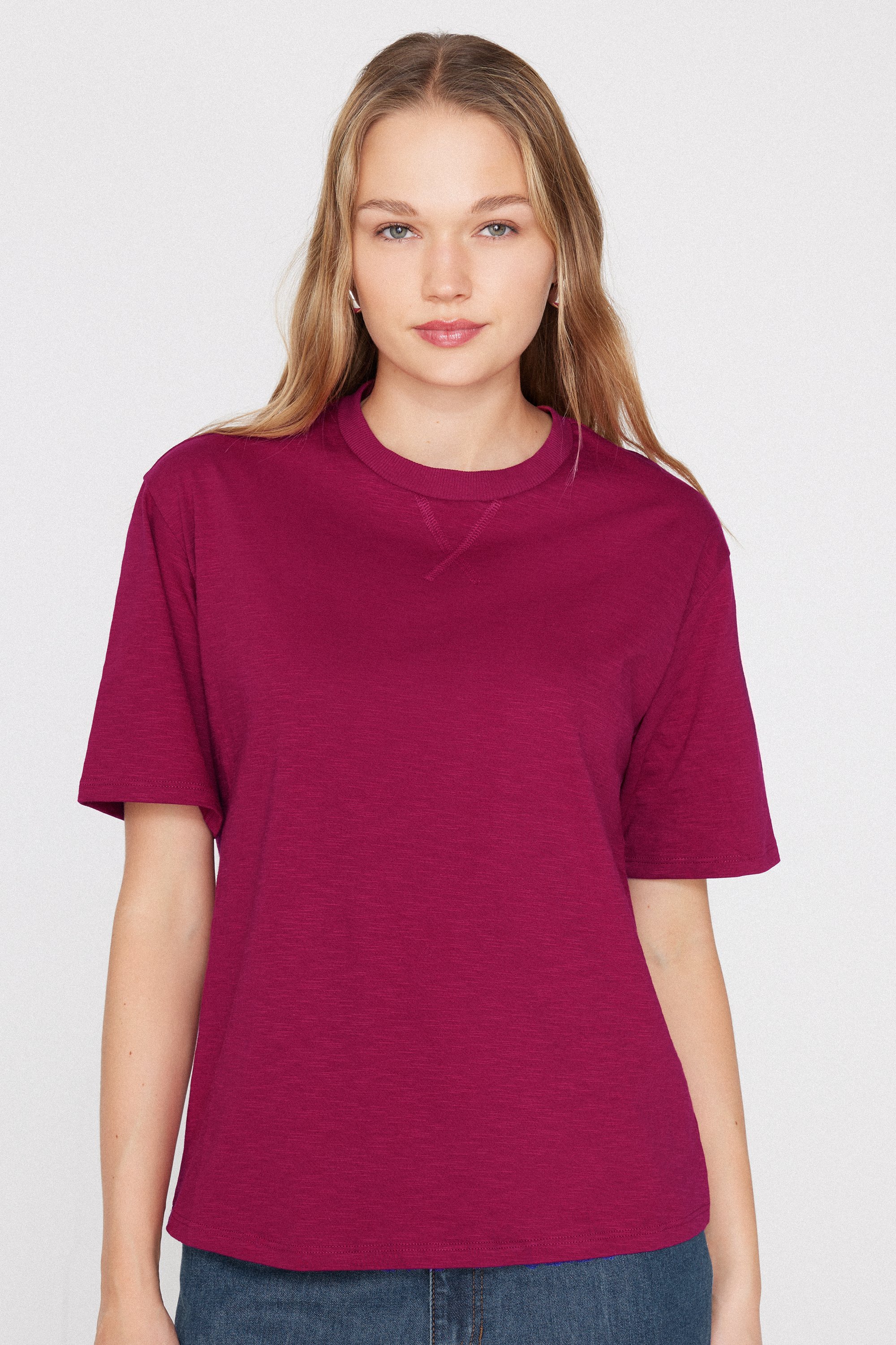 100% Slub Cotton Round Neck T-shirt