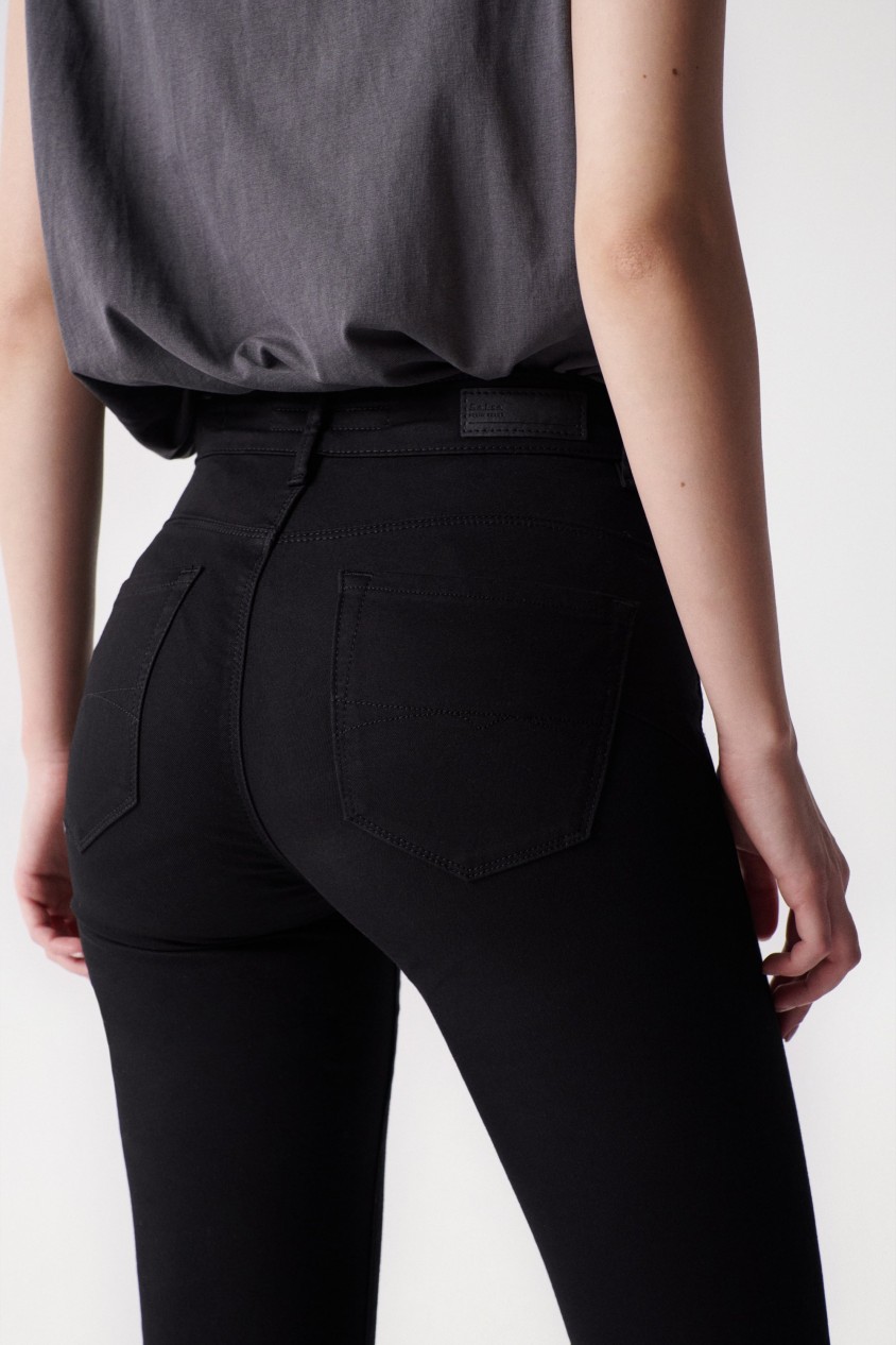 FAITH PUSH IN CROPPED SKINNY JEANS